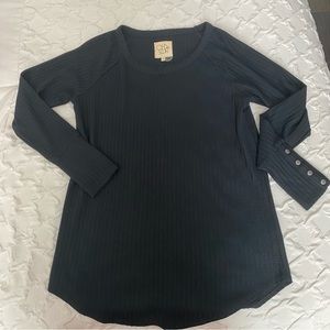 Chaser || black ribbed crewneck sweater top